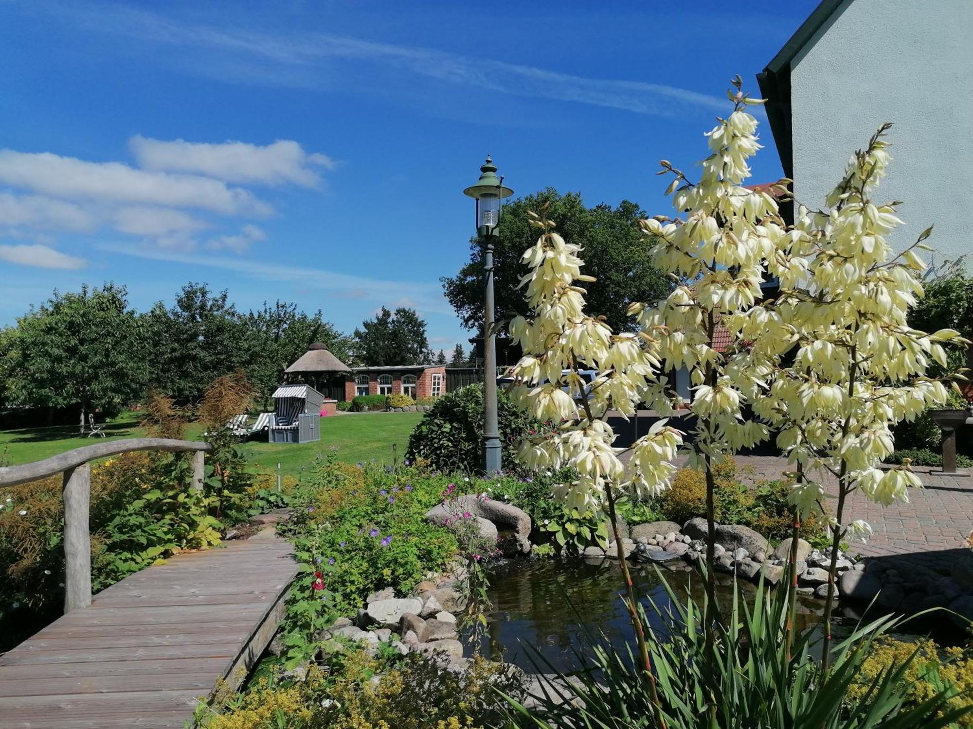 Landtraum Im Traumland Mecklenburg Apartment Warin Luaran gambar